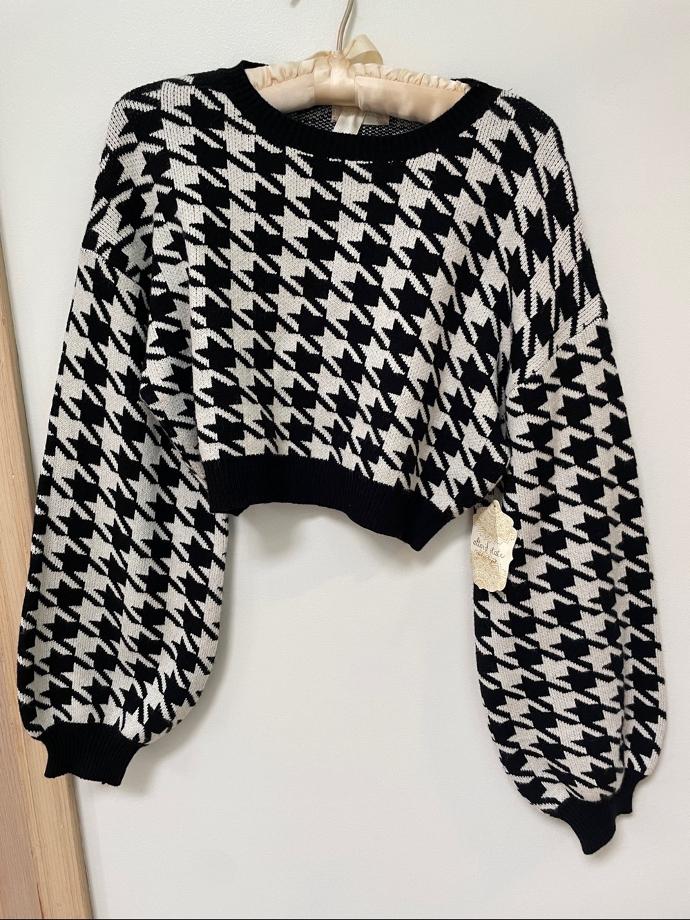 Altar’d State Sweater Black and White Houndstooth Cropped Sweater
